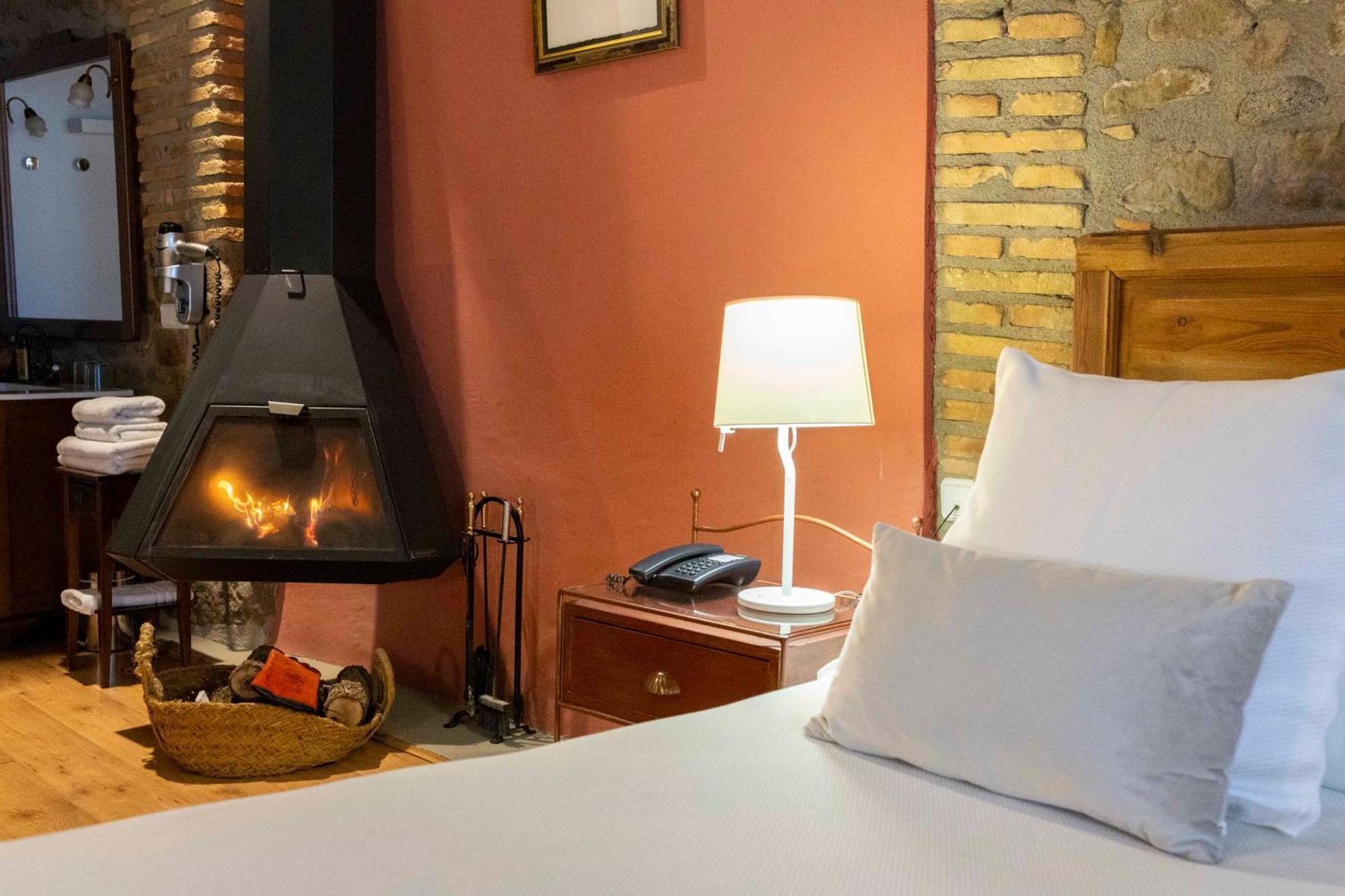 Hotel La Freixera Сольсона Экстерьер фото