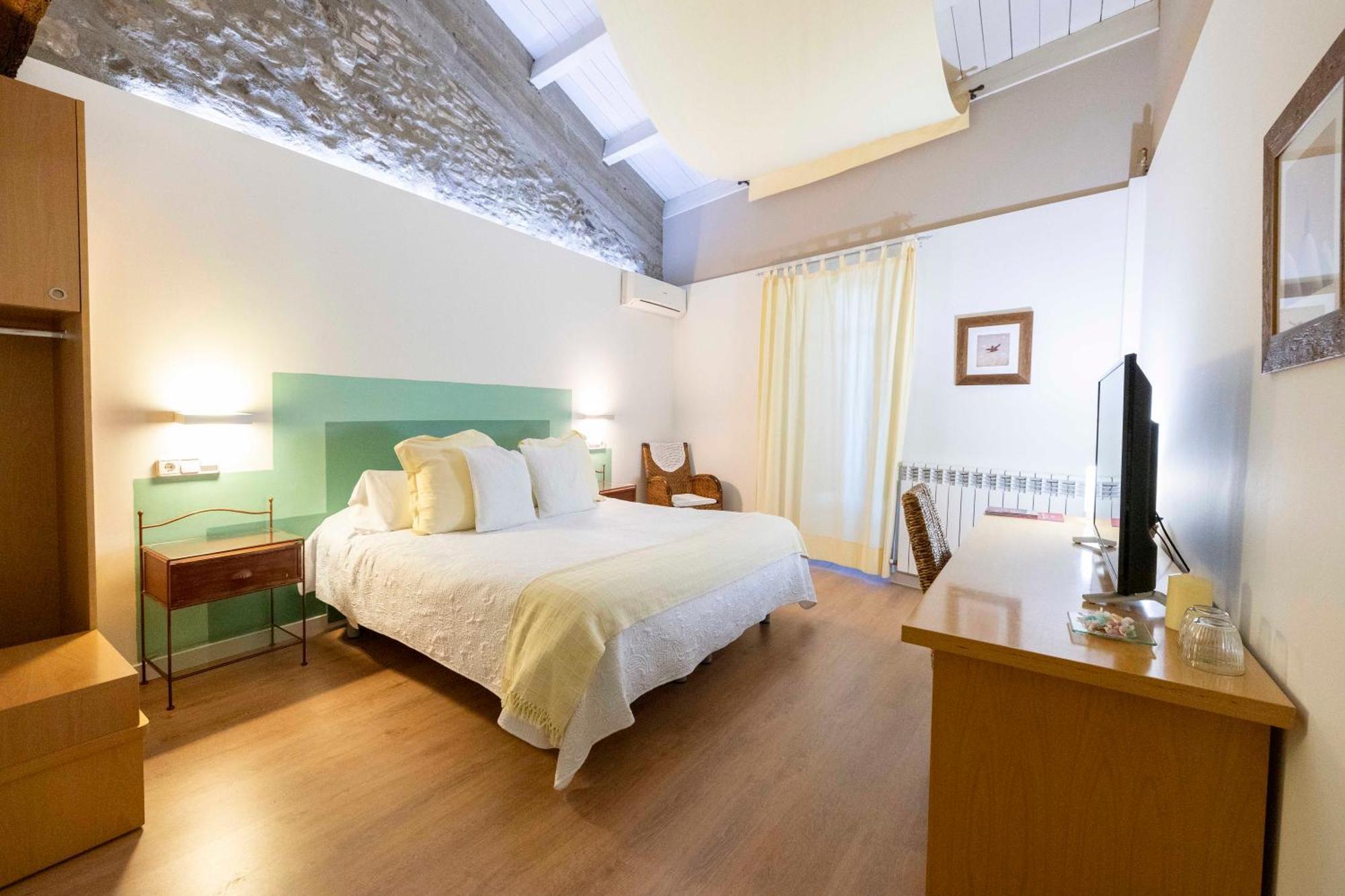 Hotel La Freixera Сольсона Экстерьер фото