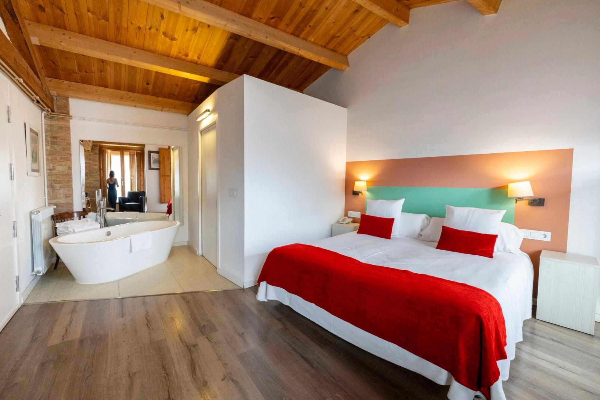 Hotel La Freixera Сольсона Экстерьер фото