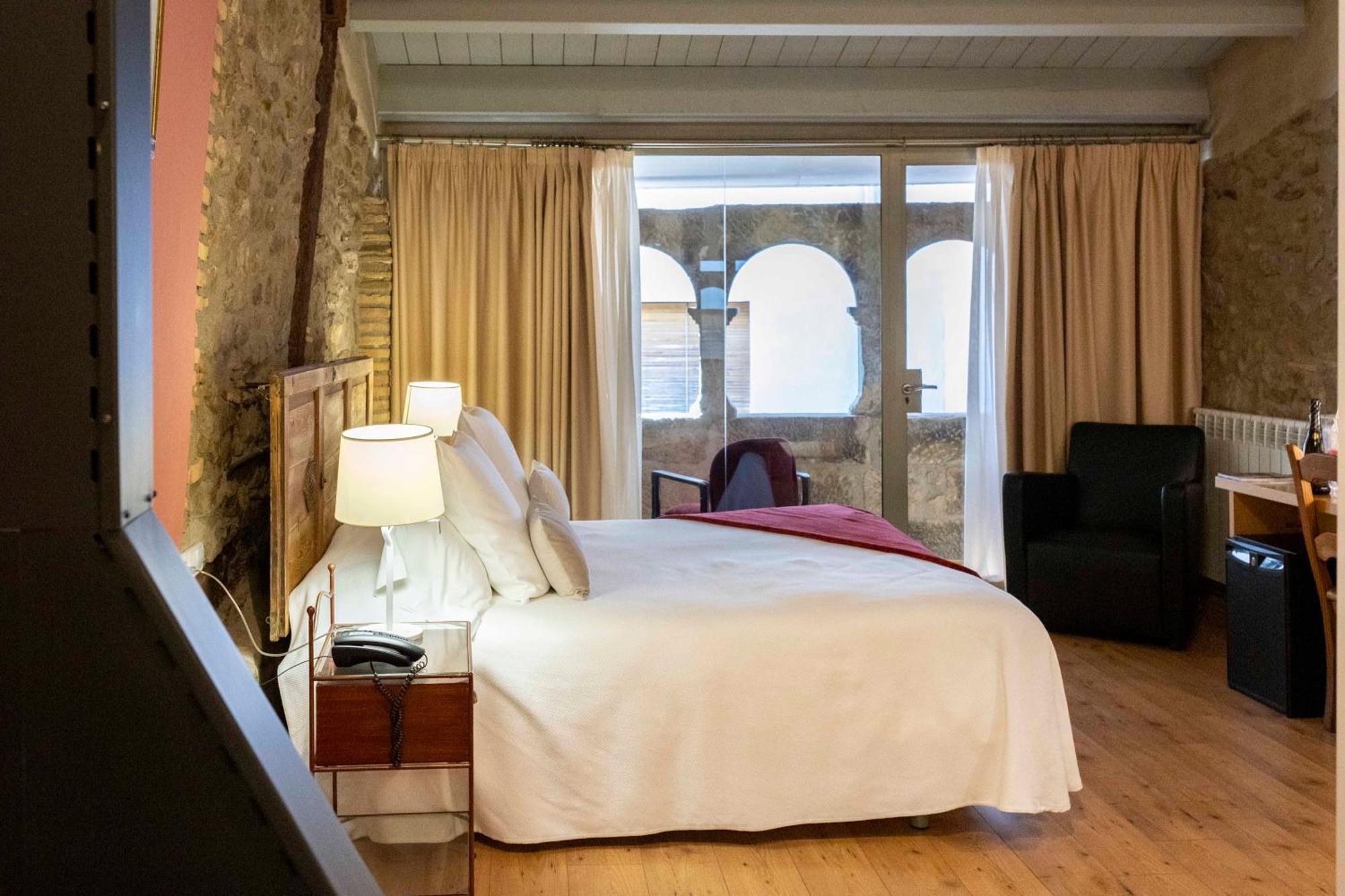 Hotel La Freixera Сольсона Экстерьер фото