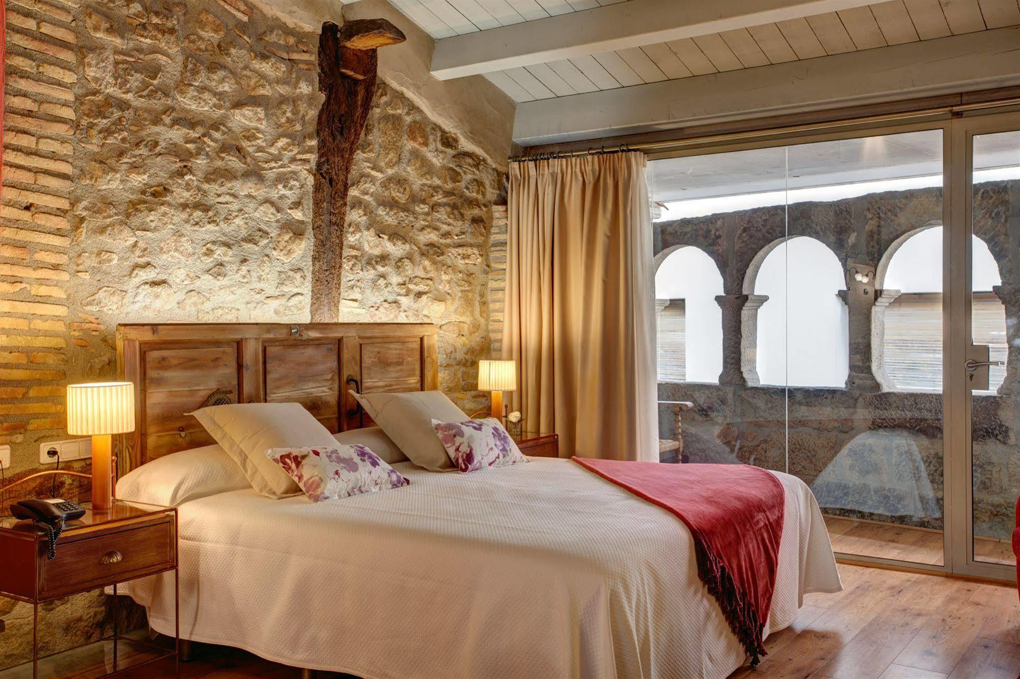 Hotel La Freixera Сольсона Экстерьер фото